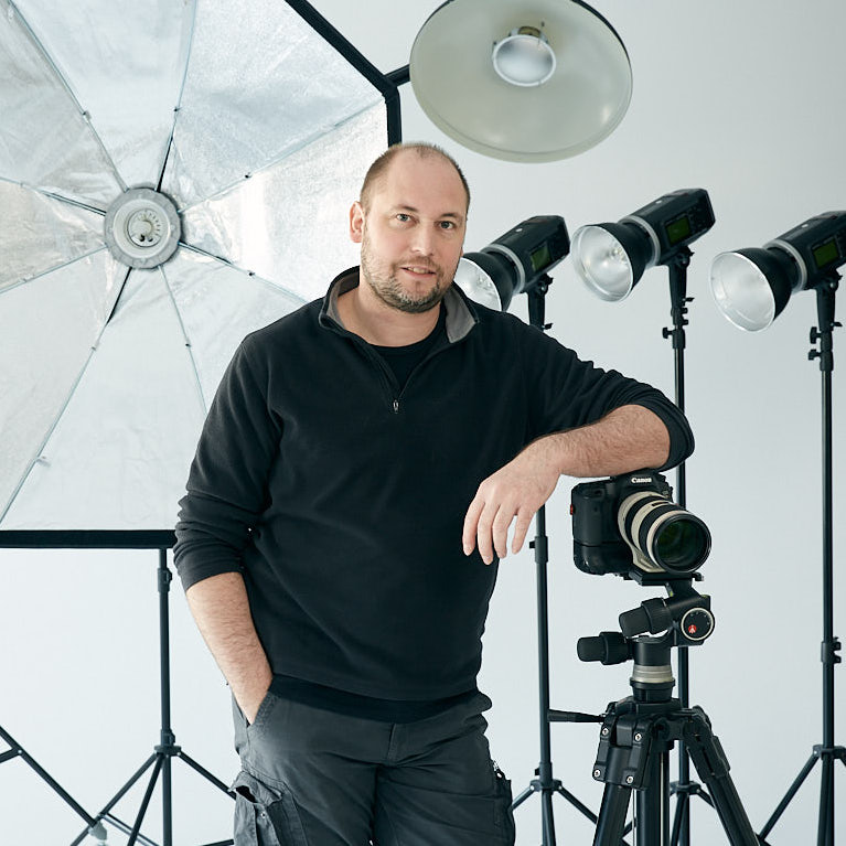 Nicolas Logerot, fondateur d'Eidion, dans son studio photo